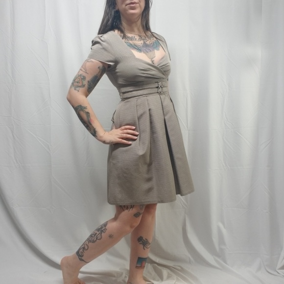 NANETTE LEPORE Silver Gray Metallic Dress - Picture 2 of 8